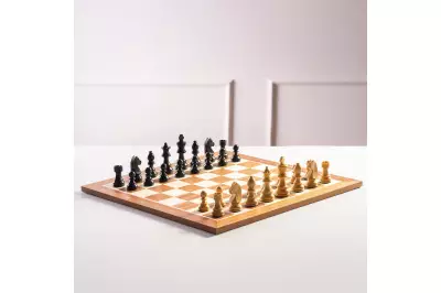 Zestaw szachowy Timeless - szachownica (pole 50 mm), figury (król 90 mm)